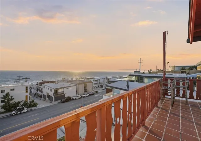 Photo 2 of Single family home for sale at 4308 Crest Dr, Manhattan Beach, CA 90266 | MLS# SB26072442 | Listing updated on 2026-09-19