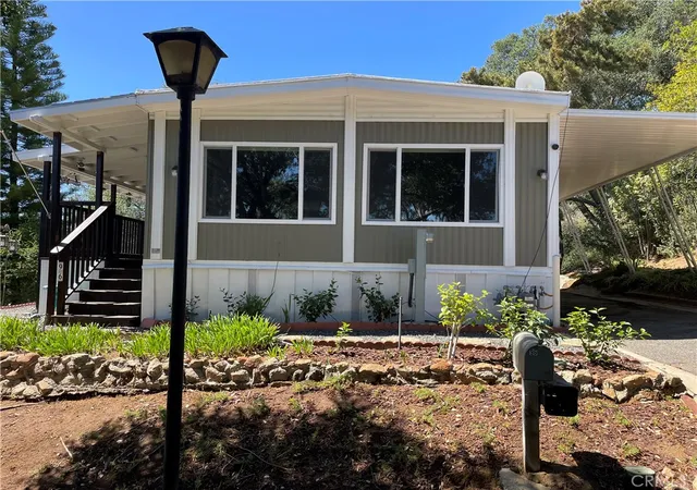 Photo 2 of Manufactured home for sale at 4747 Oak Crst #96, Fallbrook, CA 92028 | MLS# SW26072102 | Listing updated on 2026-09-26