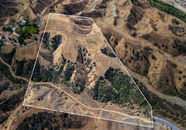 3rd image of 0 Creekside Dr, Redlands, CA 92373 | MLS# 219145849DA