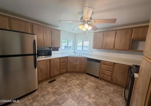 Photo 3 of Manufactured home for sale at 15455 Glenoaks Blvd #489, Sylmar, CA 91342 | MLS# 226001532 | Listing updated on 2026-09-02