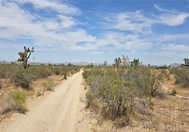 1st image of 0 187th / Avenue W10, Llano, CA 93591 | MLS# SR26072626
