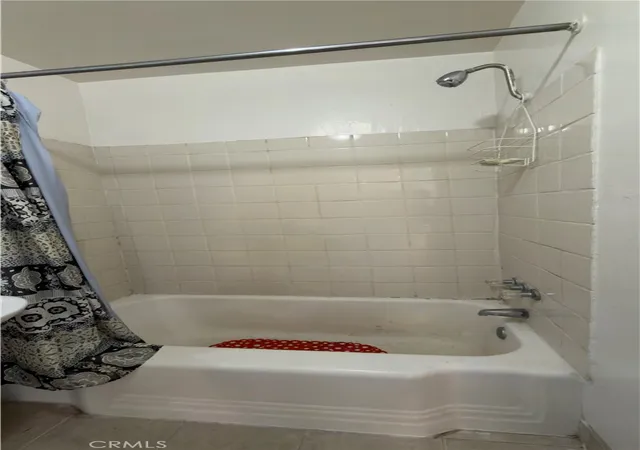 3rd image of 1352 W 60Th, Los Angeles, CA 90044 | MLS# SR26072670