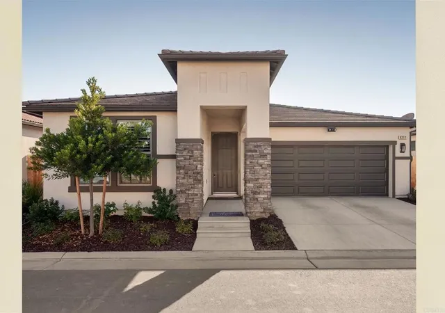 Homes for sale in Clovis, CA | 6217 E Mia Dr, Clovis, CA 93727 | MLS# PTP2602515