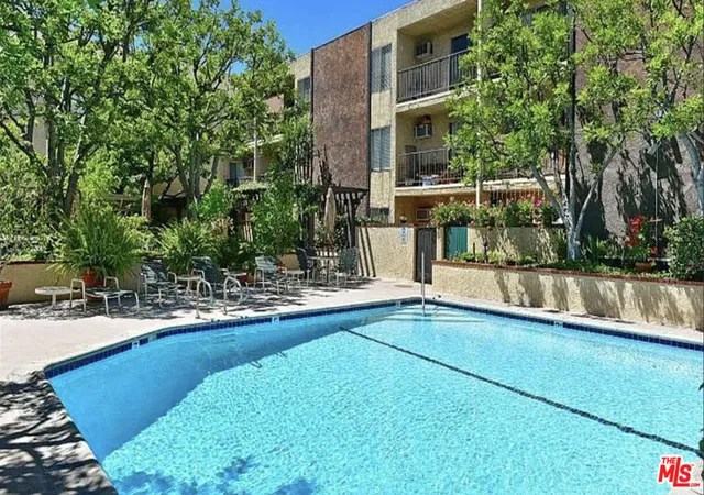 image of 365 Burchett St, Glendale, CA 91203
