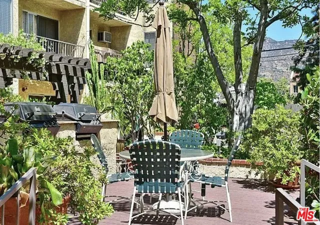 2nd image of 365 Burchett St, Glendale, CA 91203