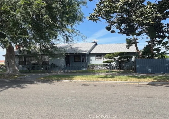 2nd image of 2121 W 70th, Los Angeles, CA 90047 | MLS# IN26073030