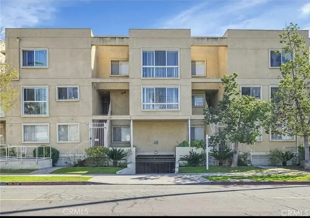 Homes for sale in Glendale, CA | 108 W Maple St #7, Glendale, CA 91204 | MLS# IV26072969