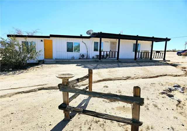Photo 2 of Single family home for sale at 70995 Indian Trl, Twentynine Palms, CA 92277 | MLS# JT26073101 | Listing updated on 2026-09-03