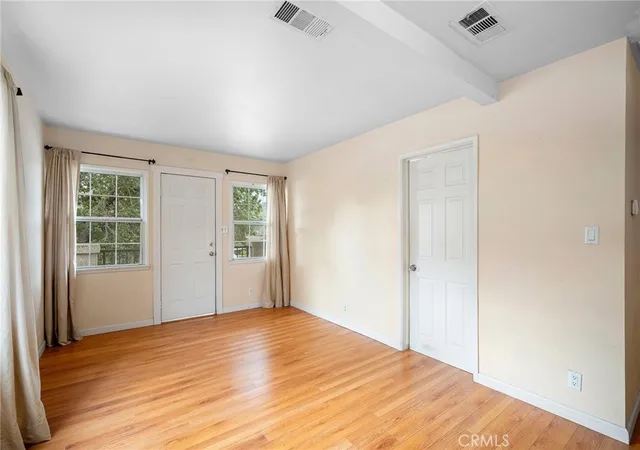 5th image of 10018 Tujunga Canyon Blvd, Tujunga, CA 91042 | MLS# GD26071759
