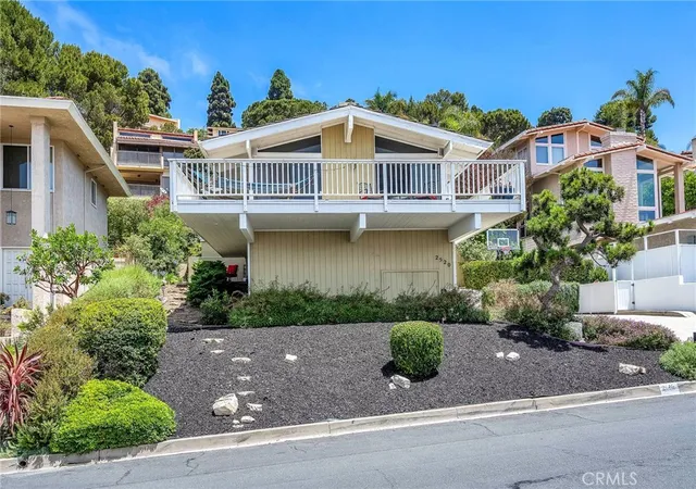 Homes for sale in Palos Verdes Estates, CA | 2520 Via Sanchez, Palos Verdes Estates, CA 90274 | MLS# PV26069951