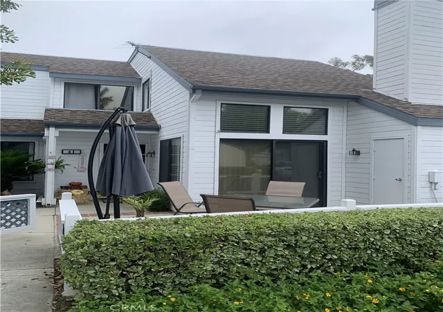 Photo 2 of Townhouse for sale at 41 Fallingstar #28, Irvine, CA 92614 | MLS# TR26072645 | Listing updated on 2026-10-02