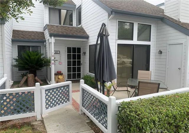 Photo 3 of Townhouse for sale at 41 Fallingstar #28, Irvine, CA 92614 | MLS# TR26072645 | Listing updated on 2026-10-02