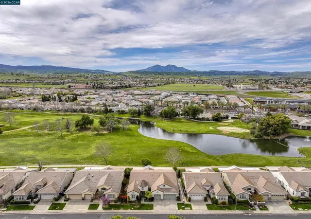 Photo 4 of Single family home for sale at 211 Benoni Ln, Brentwood, CA 94513 | MLS# 41129787 | Listing updated on 2026-10-05