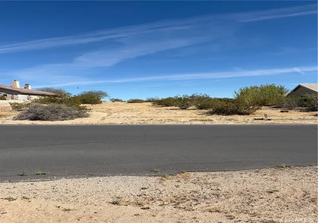 2nd image of 26660 Lakeview, Helendale, CA 92342 | MLS# HD26073363