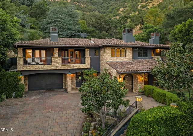 1st image of 330 E Mountain Dr, Santa Barbara, CA 93108 | MLS# V1-35605