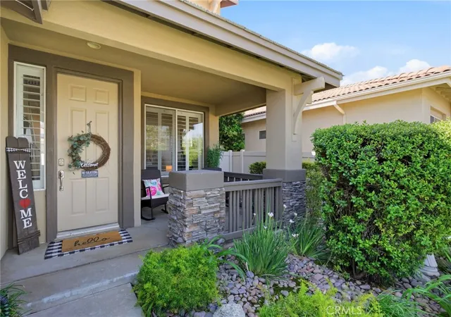 Photo 4 of Sale Pending at 28997 New Harmony Ct, Menifee, CA 92584 | MLS# SW26073250 | Listing updated on 2026-07-05