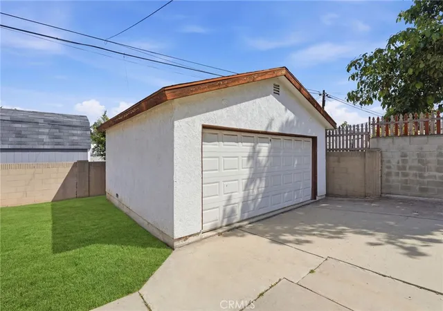 Photo 4 of Sale Pending at 1311 W R, Wilmington, CA 90744 | MLS# PW26073457 | Listing updated on 2026-10-07