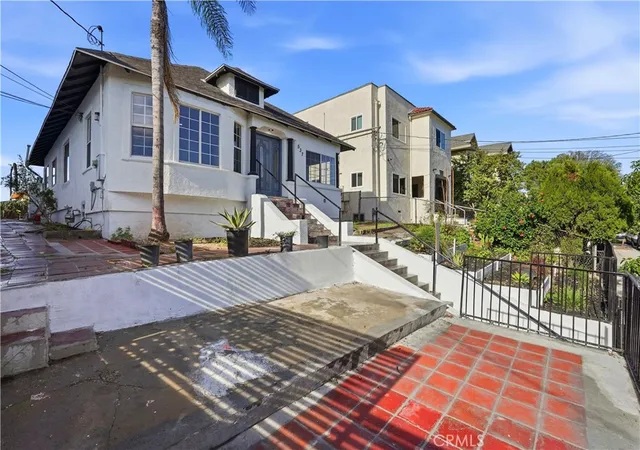 Photo 2 of Sale Pending at 537 N Cummings St, Los Angeles, CA 90033 | MLS# SR26073293 | Listing updated on 2026-10-07