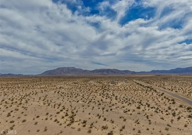 2nd image of 101 Diamond Bar, Twentynine Palms, CA 92277 | MLS# JT26068342