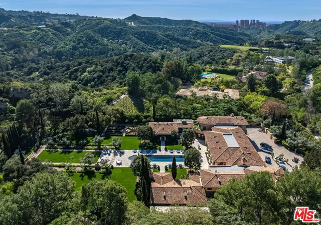 2nd image of 77 Beverly Park Ln, Beverly Hills, CA 90210 | MLS# 26662033