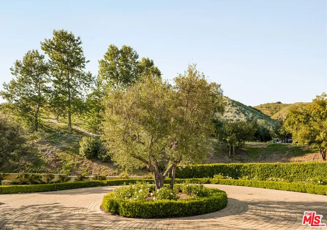 5th image of 26769 Mulholland Hwy, Calabasas, CA 91302 | MLS# 26671421
