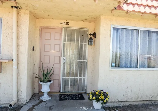 Photo 3 of Condo for sale at 43618 Stanridge Ave, Lancaster, CA 93535 | MLS# DW26073726 | Listing updated on 2026-09-10