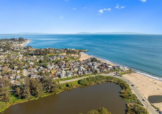Homes for sale in Santa Cruz, CA | 2974 E Cliff Dr, Santa Cruz, CA 95062 | MLS# ML82041622