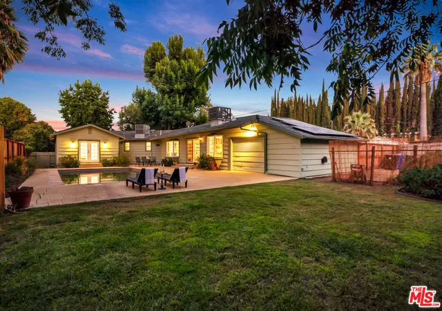 1st image of 6001 Oakdale Ave, Woodland Hills, CA 91367 | MLS# 26674211