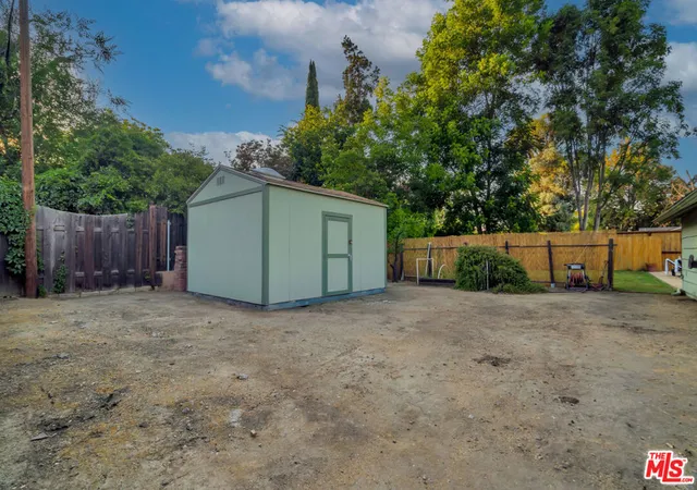 24th image of 6001 Oakdale Ave, Woodland Hills, CA 91367 | MLS# 26674211