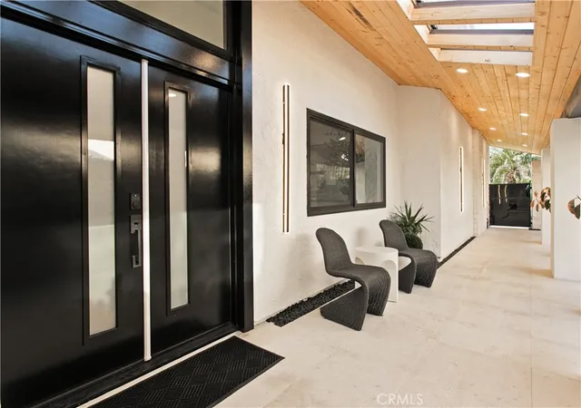 3rd image of 10 White Water Dr, Corona Del Mar, CA 92625 | MLS# OC26073834