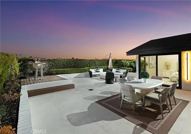 5th image of 10 White Water Dr, Corona Del Mar, CA 92625 | MLS# OC26073834