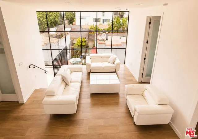 1st image of 1317 Cabrillo Ave, Venice, CA 90291 | MLS# 26673499
