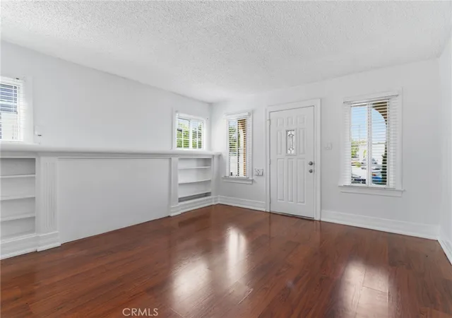 5th image of 5712 5Th Ave, Los Angeles, CA 90043 | MLS# OC26073673