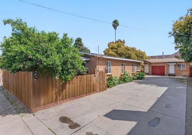 2nd image of 20 Gonda St, Royal Oaks, CA 95076 | MLS# ML82040930
