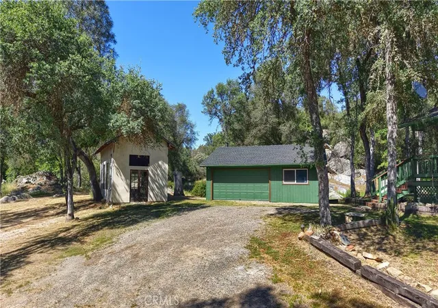 Photo 3 of Single family home for sale at 4907 Daffodil Dr, Mariposa, CA 95338 | MLS# MP26073918 | Listing updated on 2026-09-29