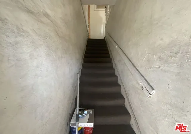 Listing Photo 4 - Condo for sale in building located at 3770 Maple Ave, Los Angeles, CA 90011