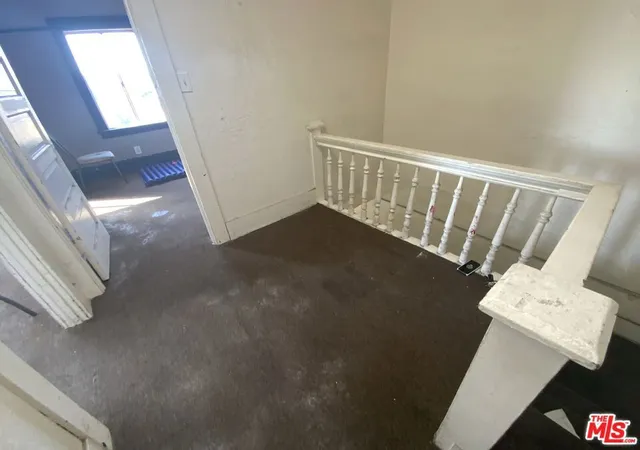 Listing Photo 5 - Condo for sale in building located at 3770 Maple Ave, Los Angeles, CA 90011