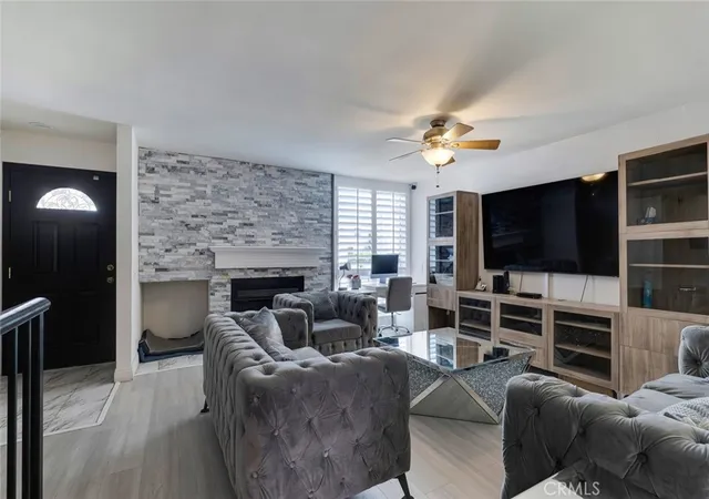 1st image of 10231 Independence #C17, Chatsworth, CA 91311 | MLS# SR26074101
