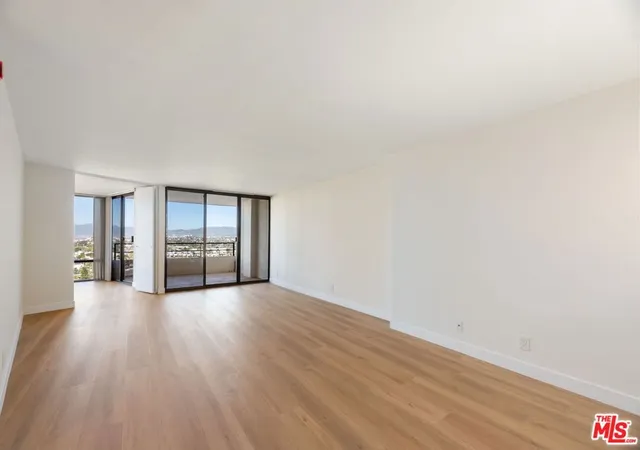 Homes for sale in Marina Del Rey, CA | 4265 Marina City Dr #905, Marina Del Rey, CA 90292 | MLS# 26672007