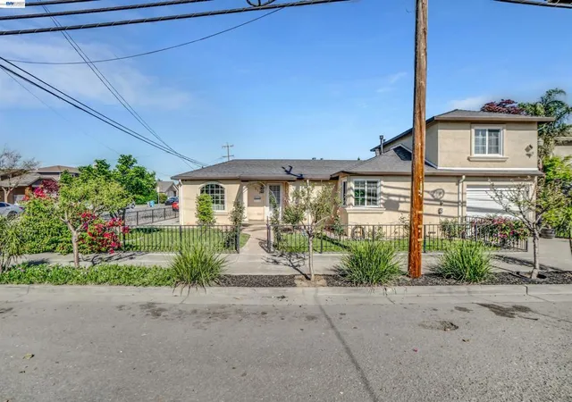 Homes for sale in Union City, CA | 513 F St, Union City, CA 94587 | MLS# 41129917