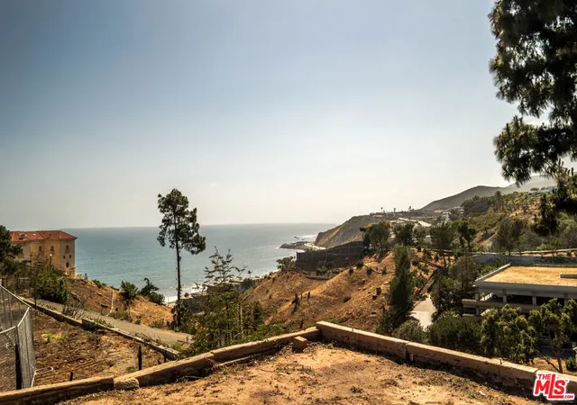 Photo 1 of Land for sale at 17941 Tramonto Dr, Pacific Palisades, CA 90272 | MLS# 26673749 | Listing updated on 2026-10-02