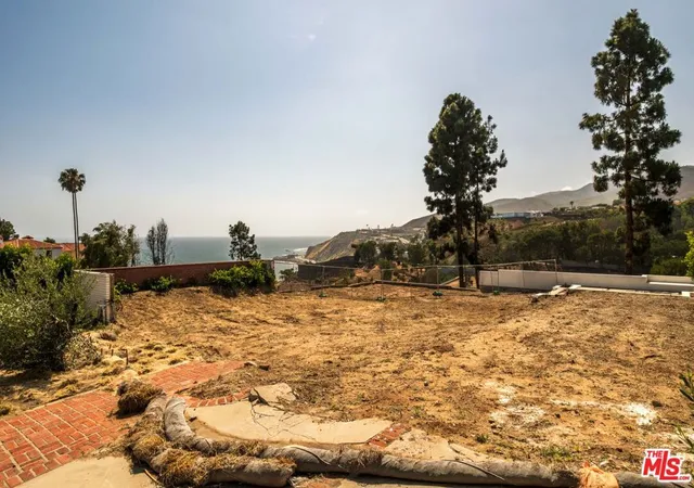 Photo 2 of Land for sale at 17941 Tramonto Dr, Pacific Palisades, CA 90272 | MLS# 26673749 | Listing updated on 2026-10-02