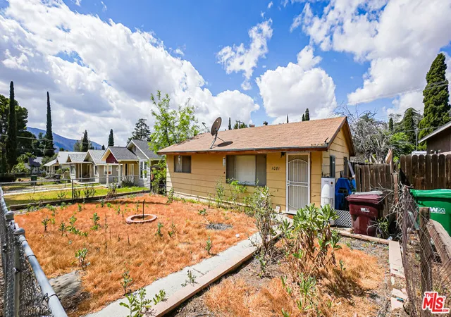 Photo 3 of Single family home for sale at 1081 N San Gorgonio Ave, Banning, CA 92220 | MLS# 26676305 | Listing updated on 2026-09-10
