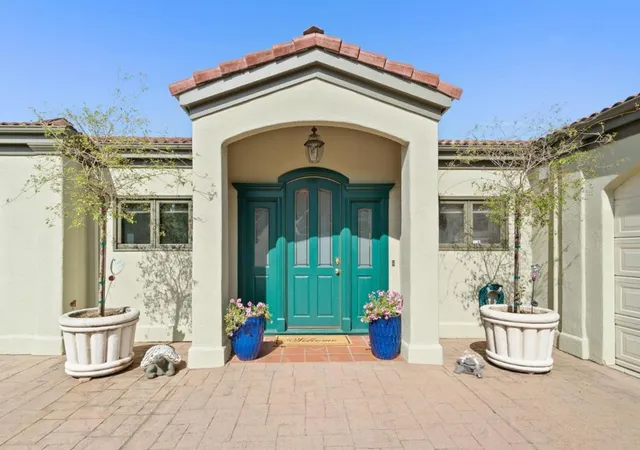 Photo 3 of Single family home for sale at 17 Kite Hl Rd, Santa Cruz, CA 95060 | MLS# ML82041929 | Listing updated on 2026-10-12