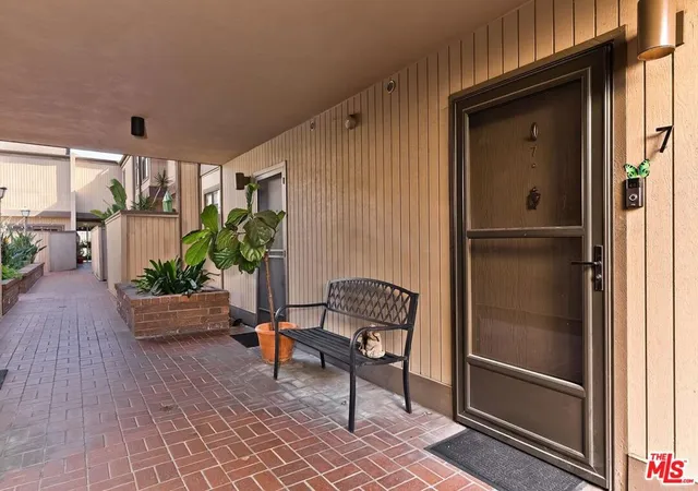 26th image of 853 Larrabee St #7, West Hollywood, CA 90069 | MLS# 26675903