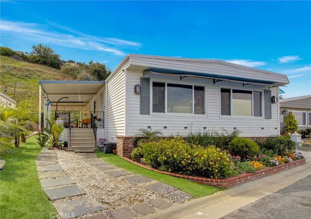 Photo 1 of Manufactured home for sale at 2550 Pacific Coast Hwy #255, Torrance, CA 90505 | MLS# SB26074602 | Listing updated on 2026-10-05