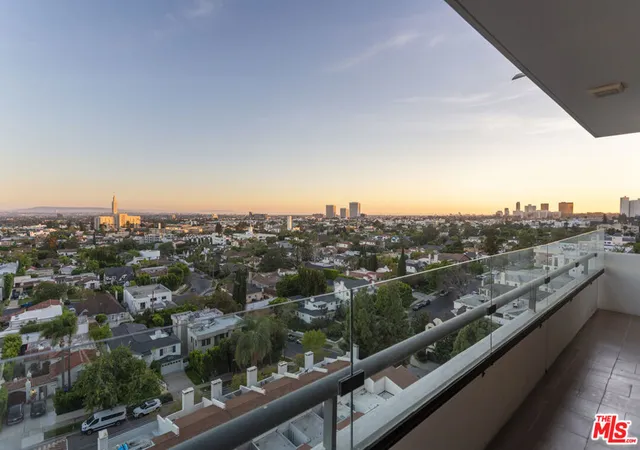 1st image of 10660 Wilshire Blvd #1207, Los Angeles, CA 90024 | MLS# 26677891