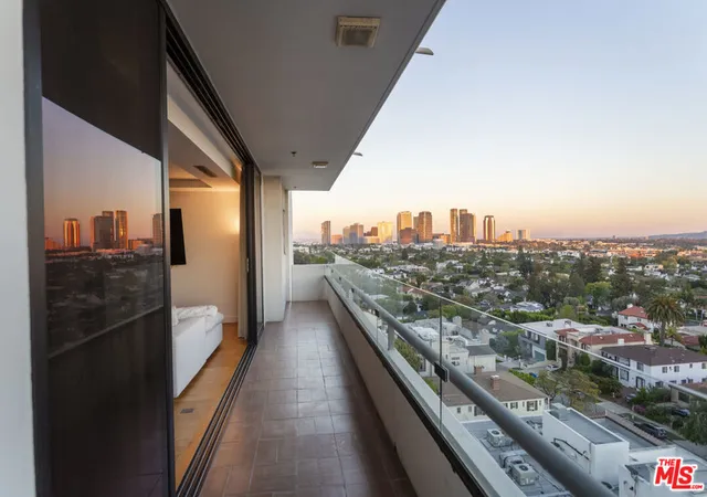2nd image of 10660 Wilshire Blvd #1207, Los Angeles, CA 90024 | MLS# 26677891