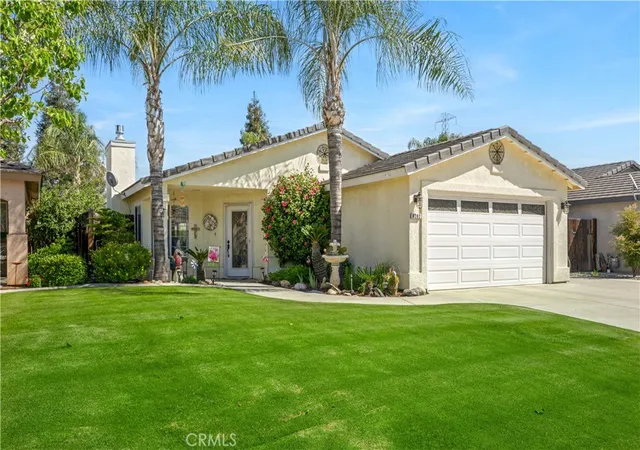 Photo 1 of Sale Pending at 6202 Calabria Dr, Bakersfield, CA 93308 | MLS# SC26073389 | Listing updated on 2026-04-17