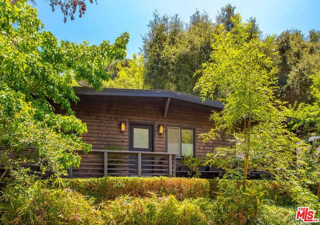 1st image of 9648 Yoakum Dr, Beverly Hills, CA 90210 | MLS# 26678225